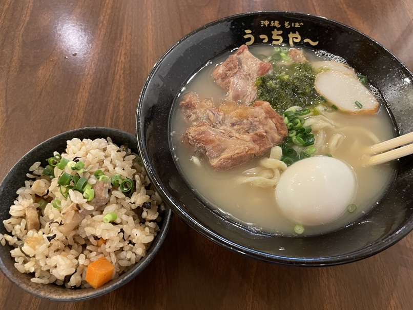 沖縄そばとじゅーしぃ